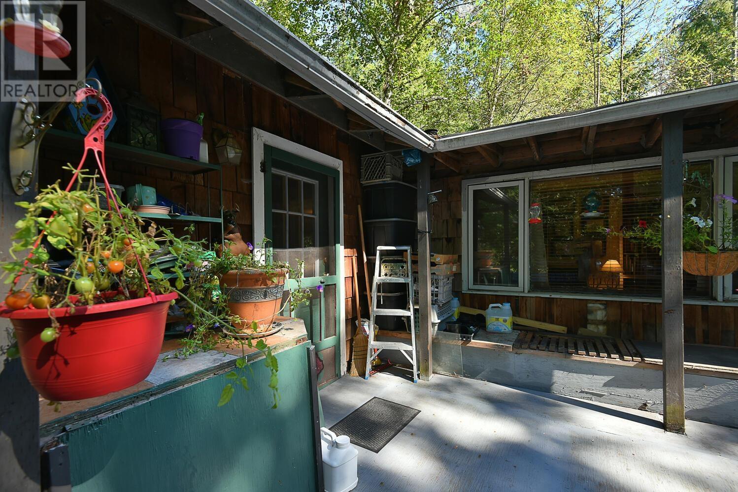 13246 Sunshine Coast Highway, Madeira Park, British Columbia  V0N 2H1 - Photo 13 - R2926927