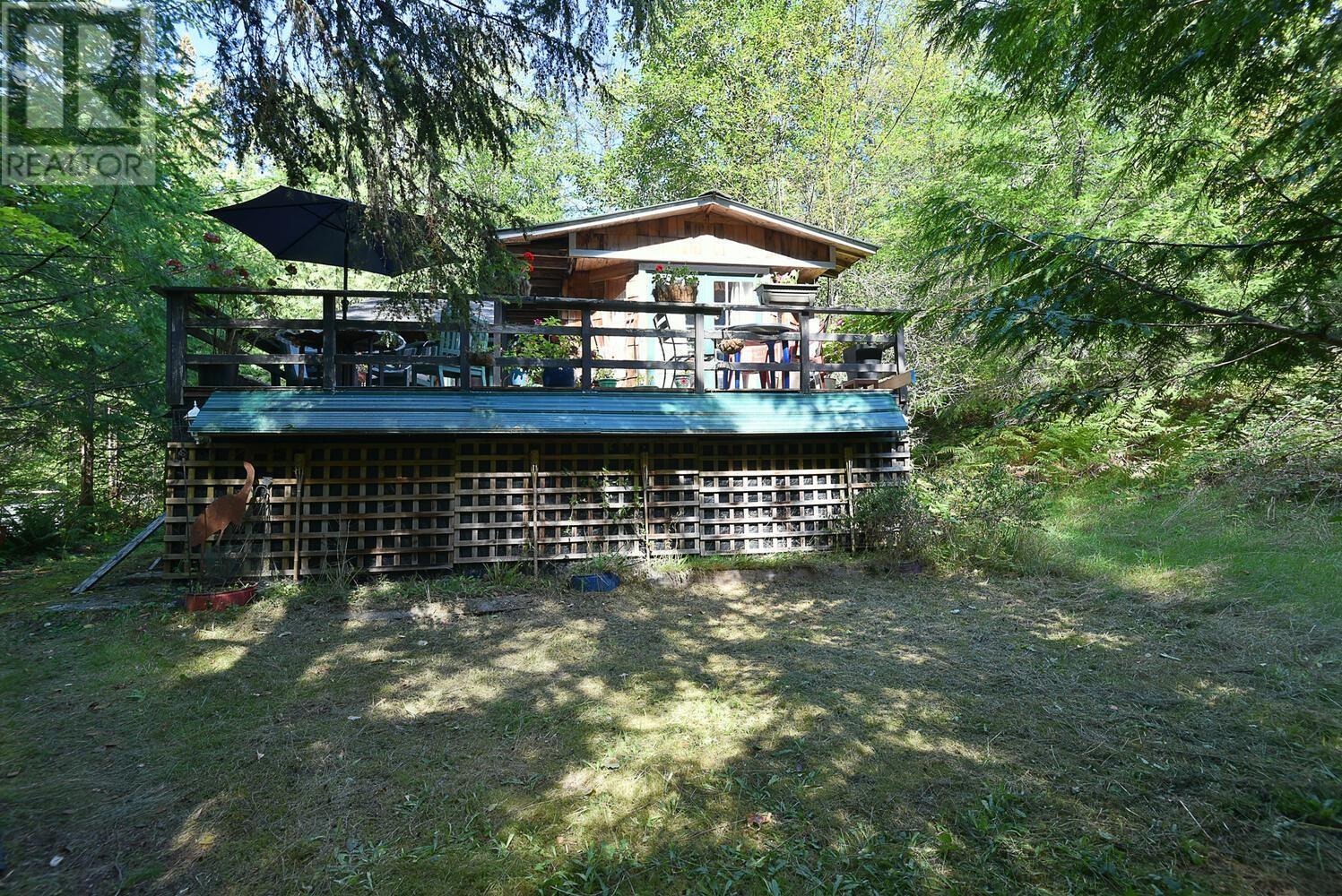 13246 Sunshine Coast Highway, Madeira Park, British Columbia  V0N 2H1 - Photo 3 - R2926927