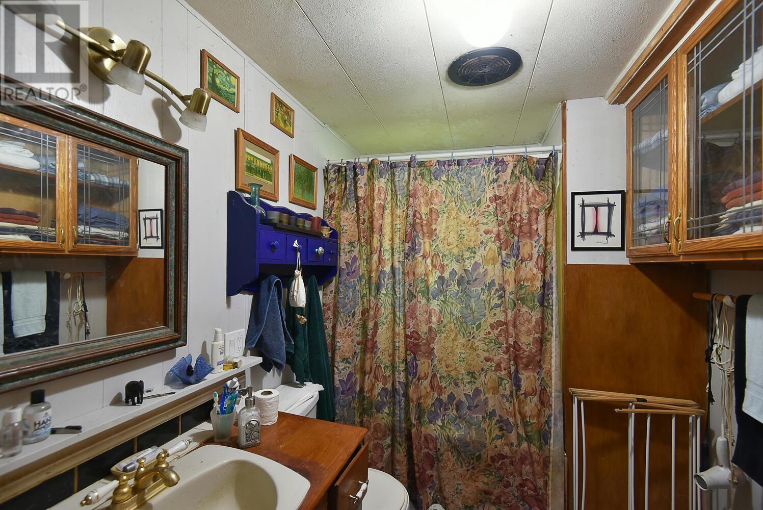 13246 Sunshine Coast Highway, Madeira Park, British Columbia  V0N 2H1 - Photo 9 - R2926927