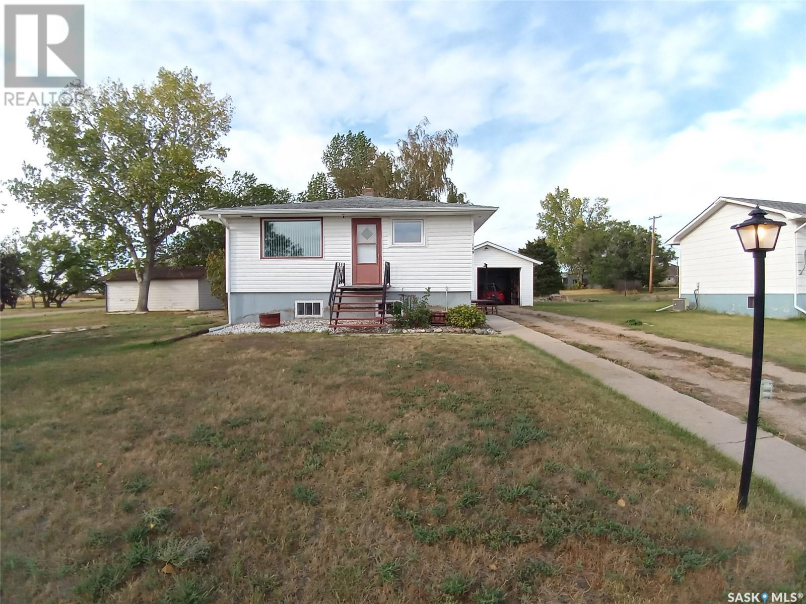 109 5th Avenue, Hodgeville, Saskatchewan  S0H 2B0 - Photo 28 - SK983799