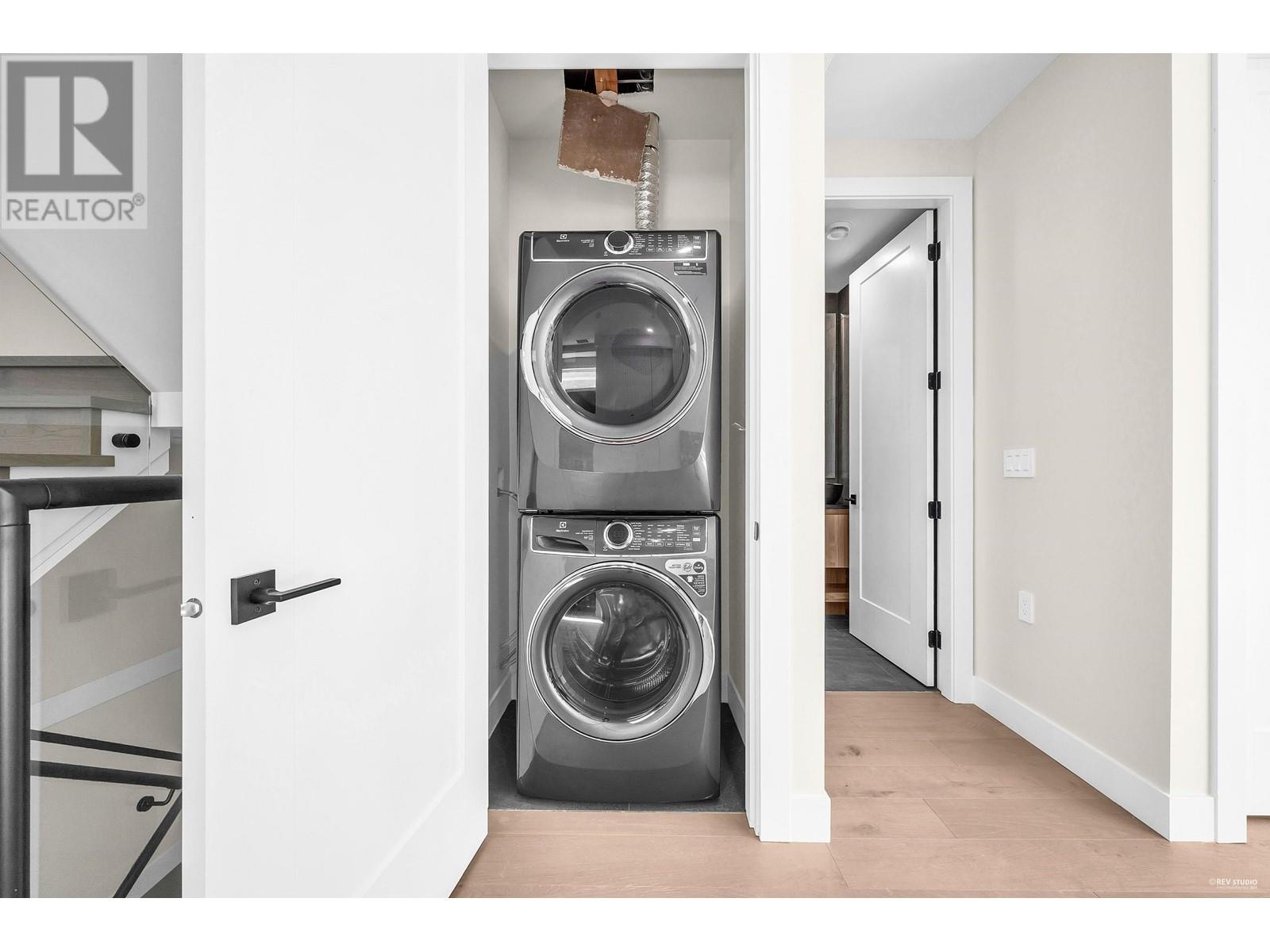 Listing Picture 30 of 37 : 2 1706 W 68TH AVENUE, Vancouver / 溫哥華 - 魯藝地產 Yvonne Lu Group - MLS Medallion Club Member