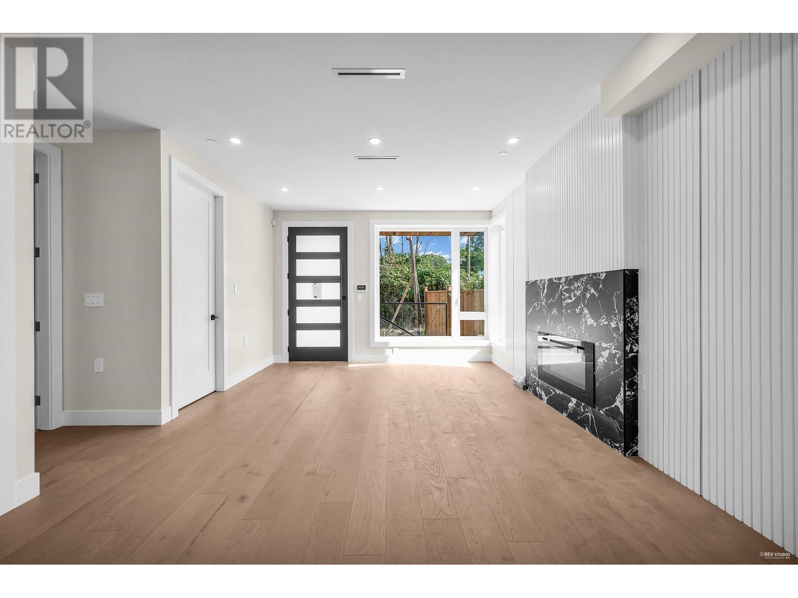 Listing Picture 8 of 37 : 2 1706 W 68TH AVENUE, Vancouver / 溫哥華 - 魯藝地產 Yvonne Lu Group - MLS Medallion Club Member