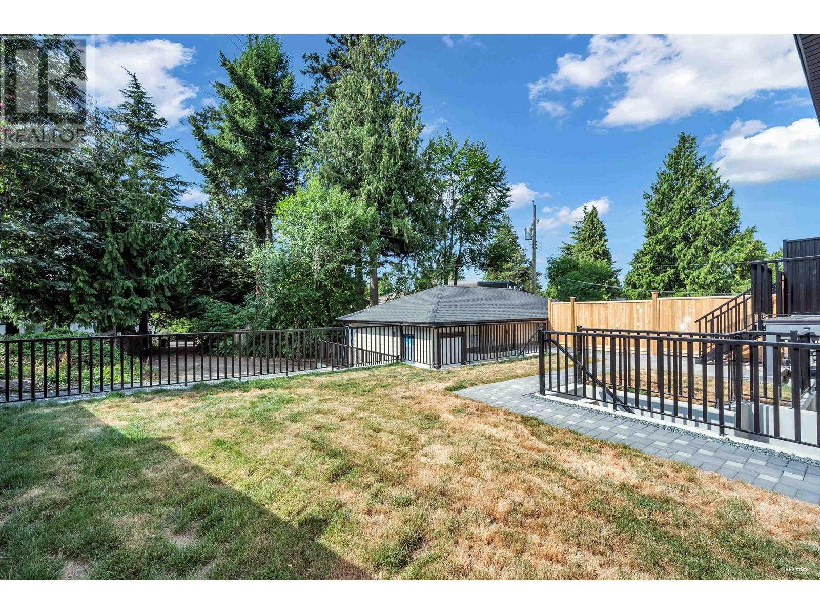 Listing Picture 34 of 37 : 2 1706 W 68TH AVENUE, Vancouver / 溫哥華 - 魯藝地產 Yvonne Lu Group - MLS Medallion Club Member