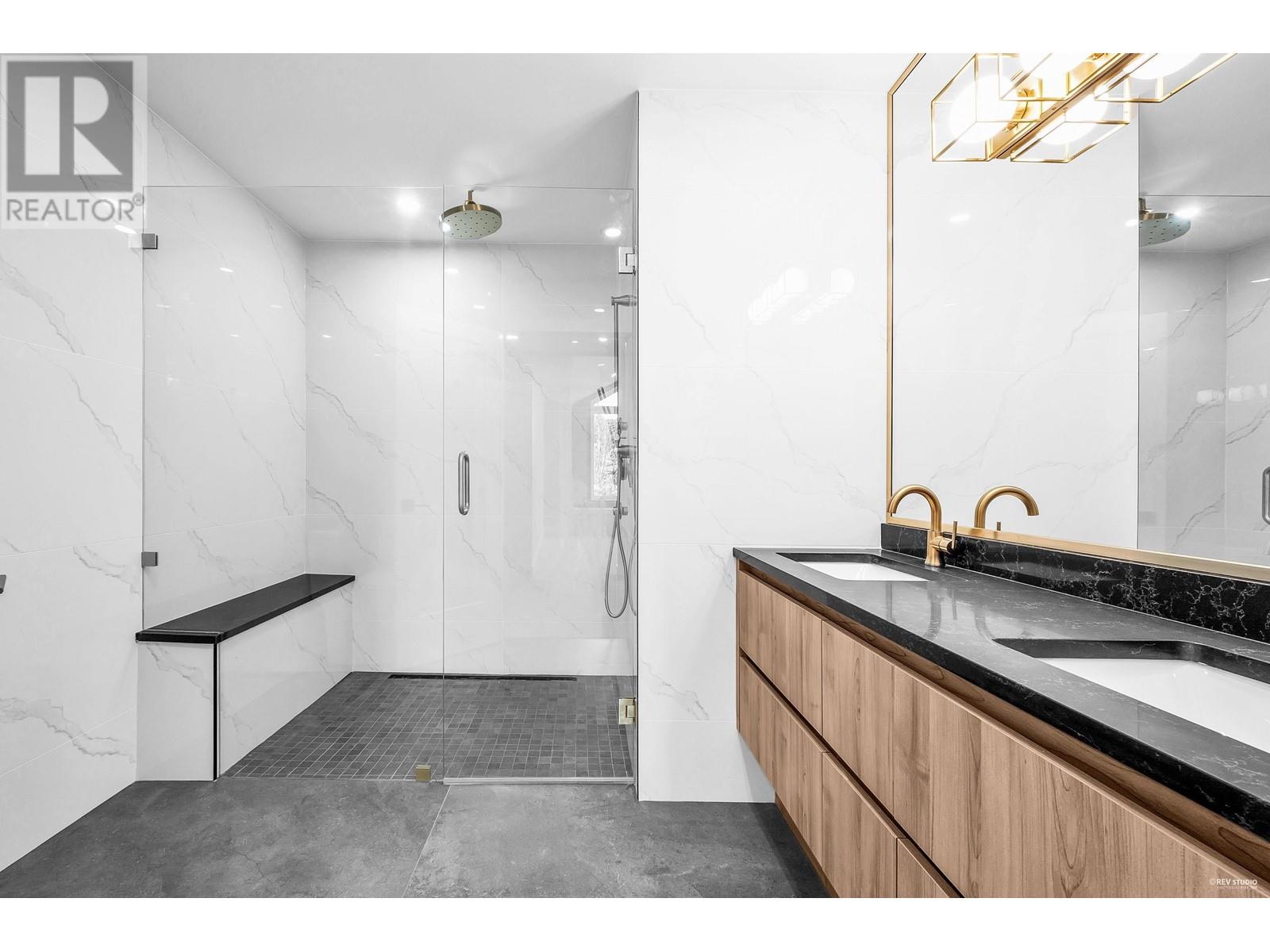 Listing Picture 17 of 37 : 2 1706 W 68TH AVENUE, Vancouver / 溫哥華 - 魯藝地產 Yvonne Lu Group - MLS Medallion Club Member