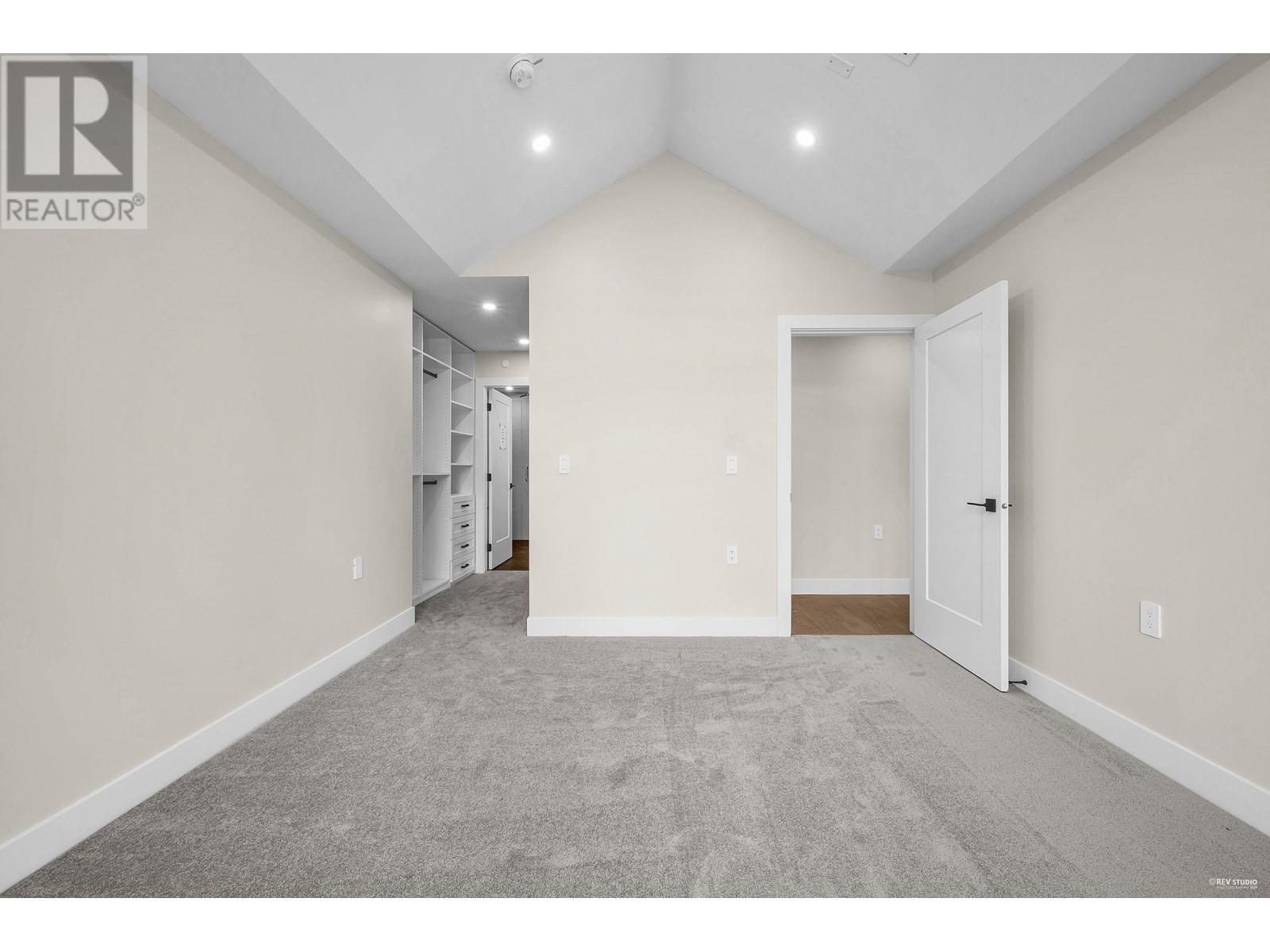 Listing Picture 16 of 37 : 2 1706 W 68TH AVENUE, Vancouver / 溫哥華 - 魯藝地產 Yvonne Lu Group - MLS Medallion Club Member