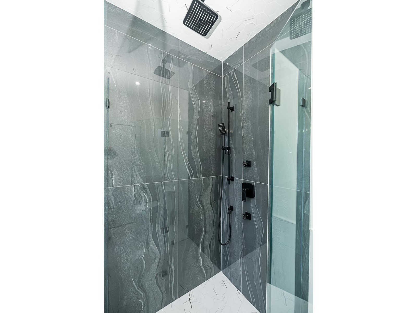 10607 124a Street, Surrey, British Columbia  V3V 0E2 - Photo 25 - R2926891