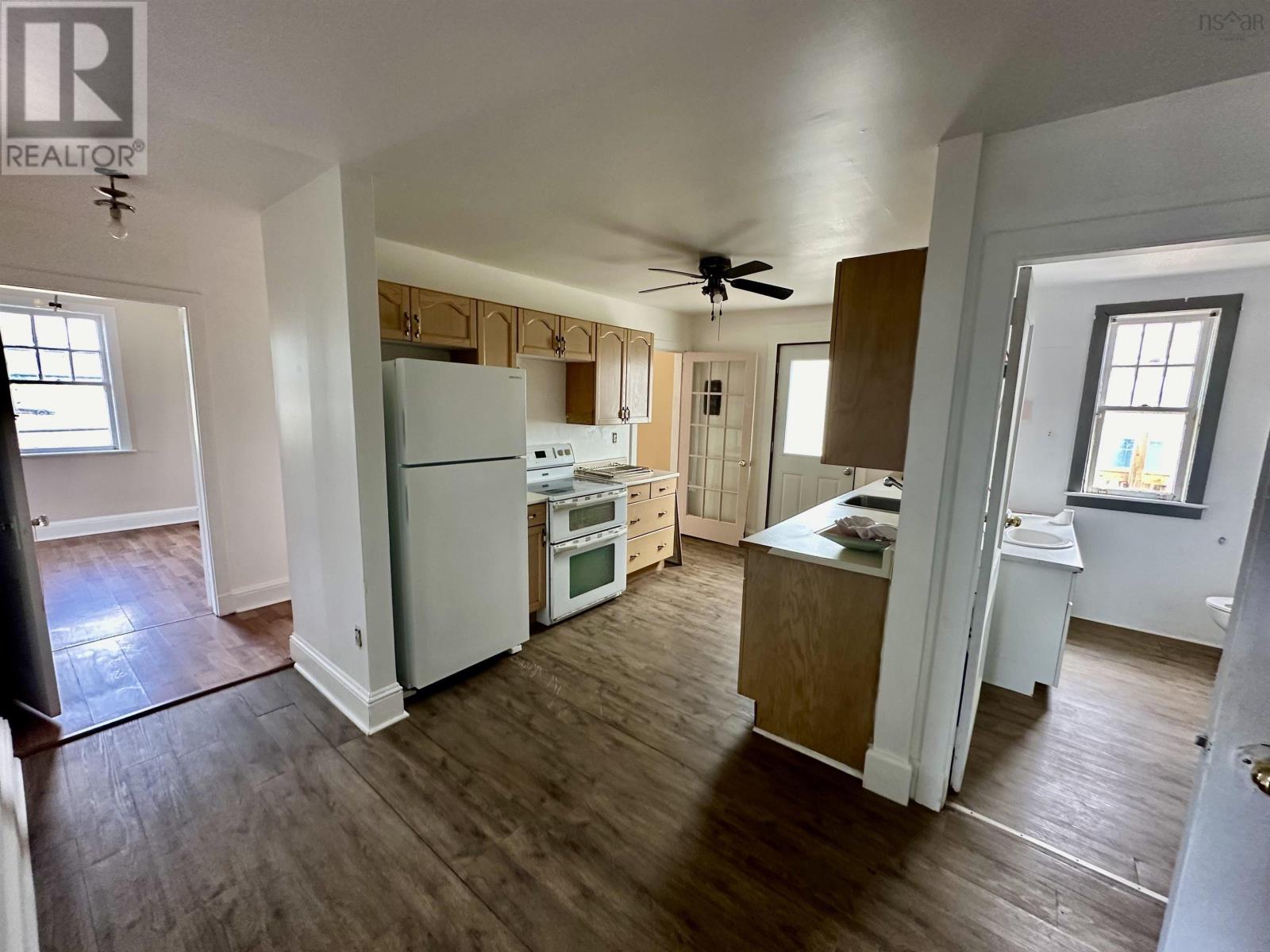 112 Sydney Road, Port Hawkesbury, Nova Scotia  B9A 3A6 - Photo 10 - 202422546