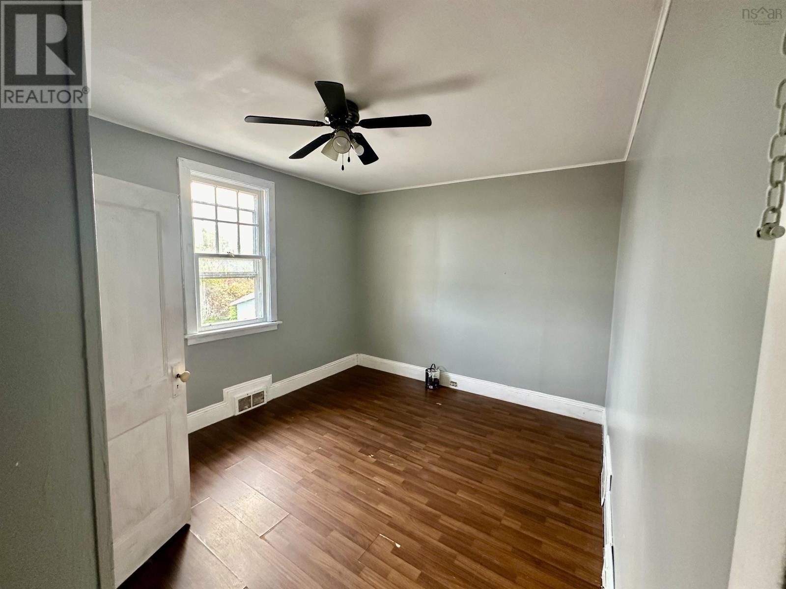 112 Sydney Road, Port Hawkesbury, Nova Scotia  B9A 3A6 - Photo 13 - 202422546