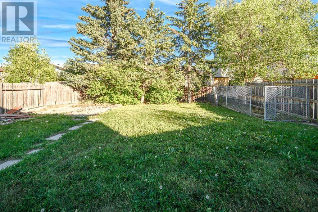 20 Bernard Way Nw, Calgary, Alberta  T3K 2B9 - Photo 28 - A2163878