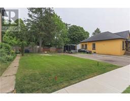 108 OAK Street, brantford, Ontario