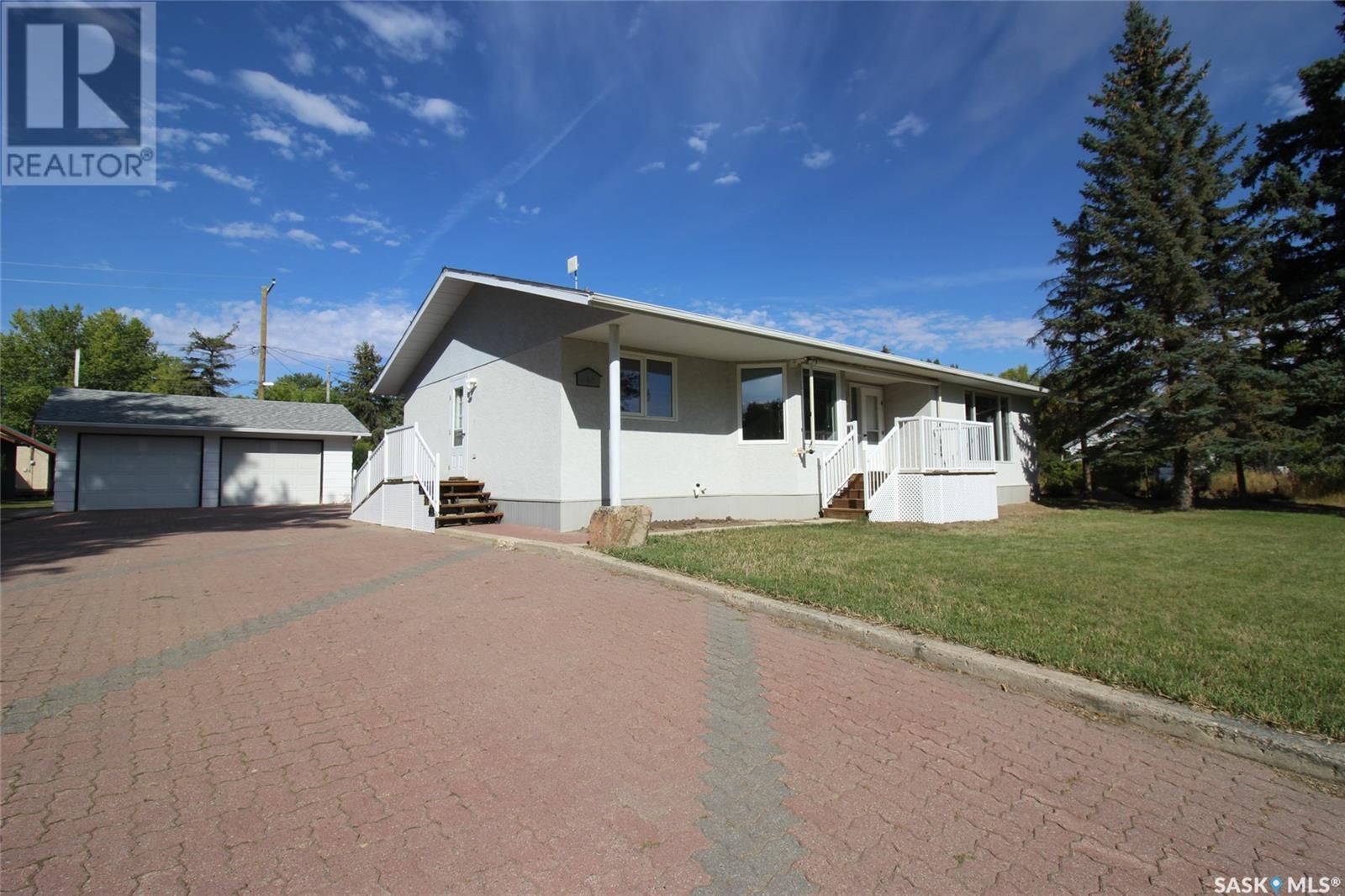 242 Cedar Avenue N, Eastend, Saskatchewan  S0N 0T0 - Photo 37 - SK983984