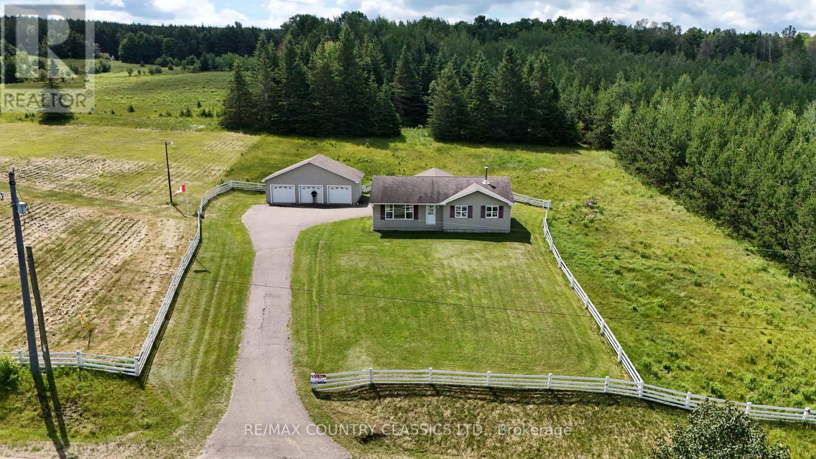 38 BRUCE ROAD, Bancroft, Ontario