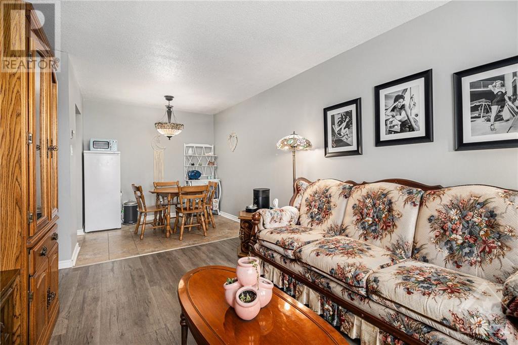 2041 ARROWSMITH DRIVE UNIT#301B Ottawa