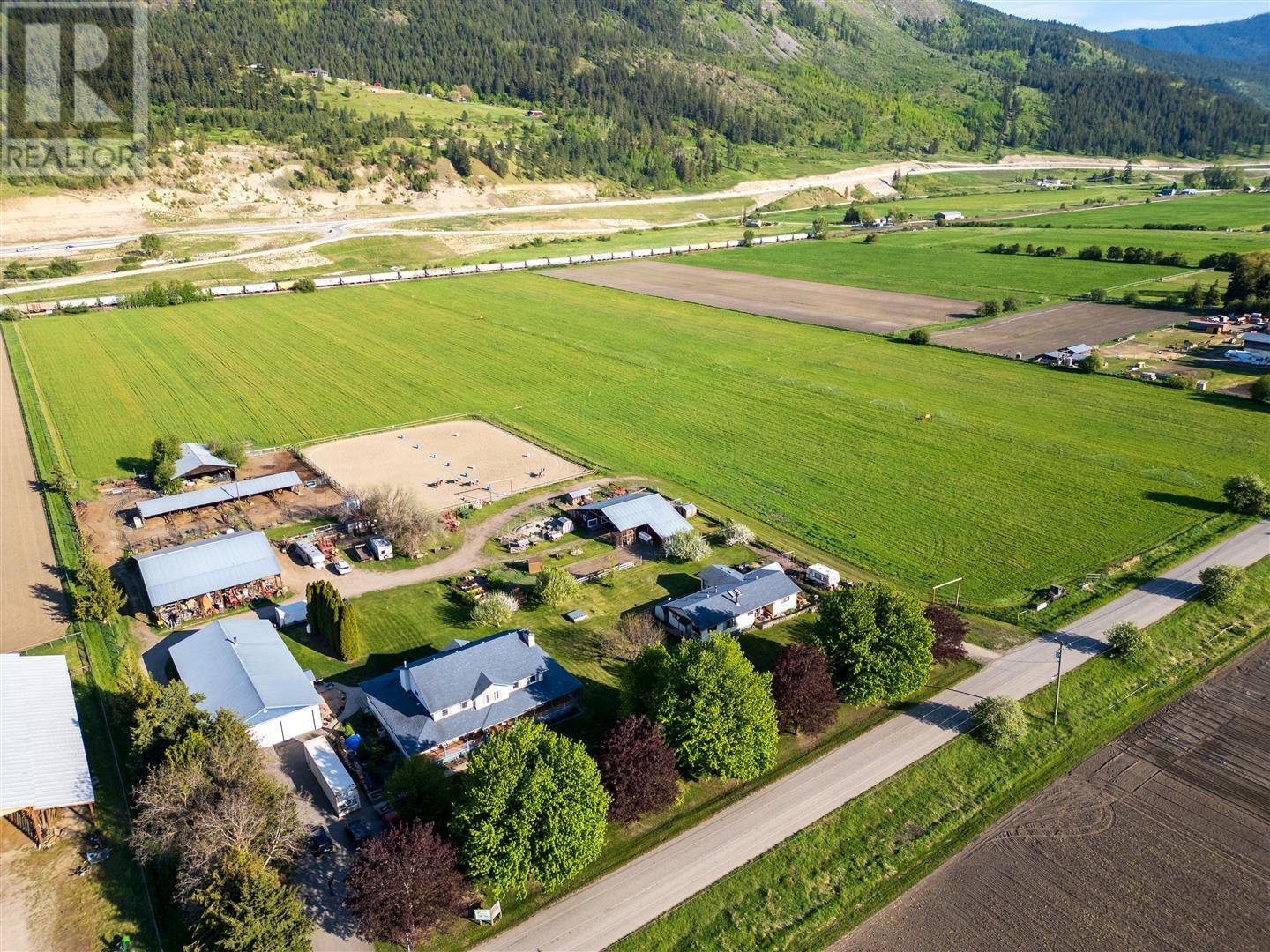 5976 VLA RD, chase, British Columbia