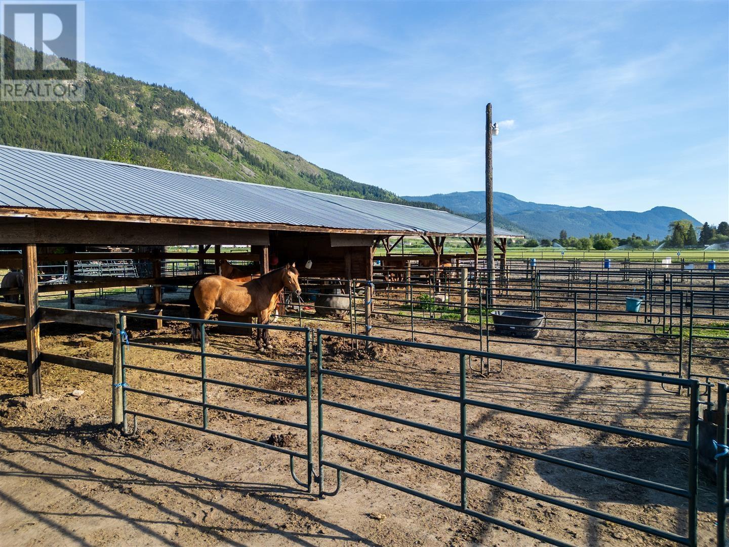 5976 Vla Rd, Chase, British Columbia  V0E 1M1 - Photo 31 - 180985