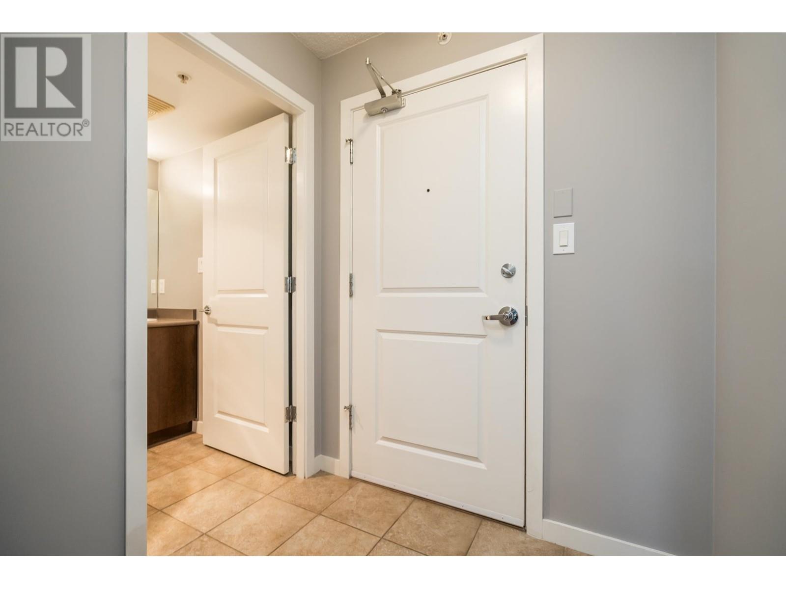 Listing Picture 34 of 40 : 1505 2088 MADISON AVENUE, Burnaby / 本拿比 - 魯藝地產 Yvonne Lu Group - MLS Medallion Club Member