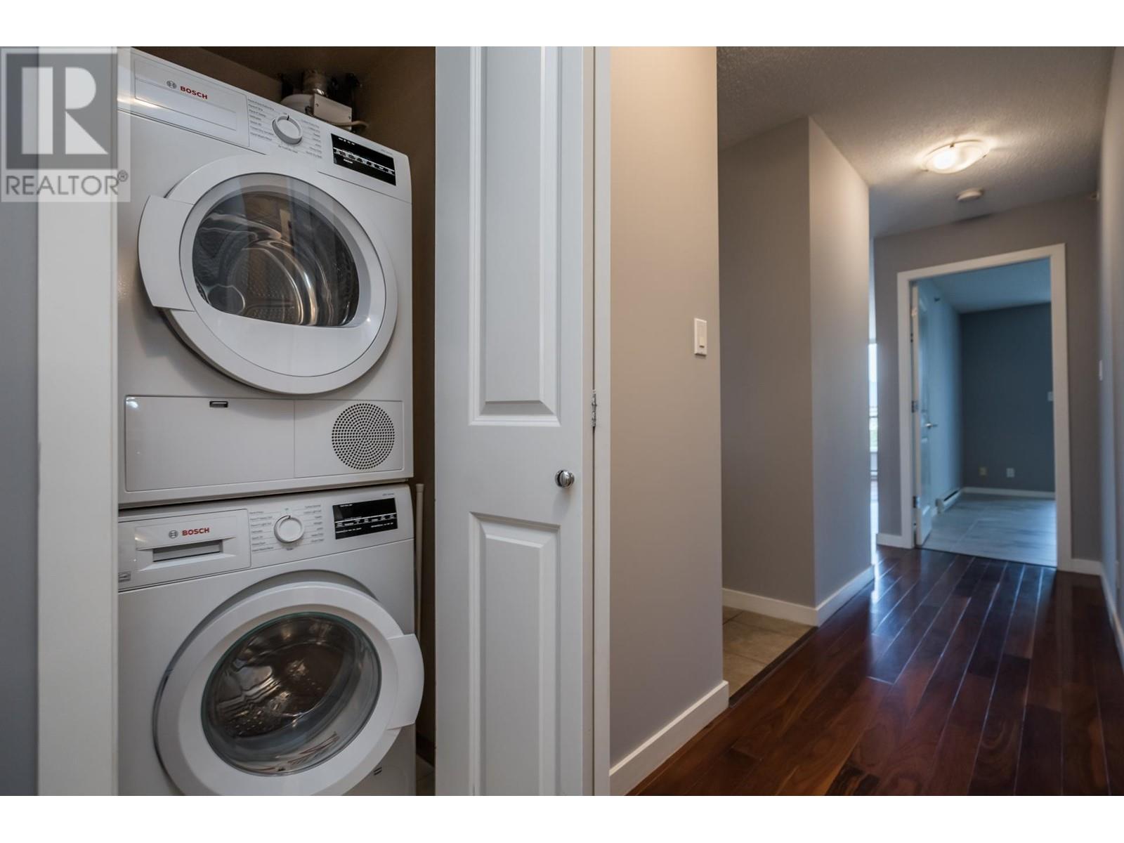 Listing Picture 35 of 40 : 1505 2088 MADISON AVENUE, Burnaby / 本拿比 - 魯藝地產 Yvonne Lu Group - MLS Medallion Club Member