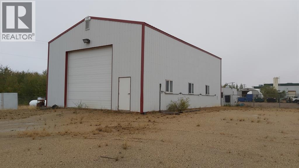 4810 & 4812 37 Avenue, Valleyview, Alberta  T0H 3N0 - Photo 2 - A1154618