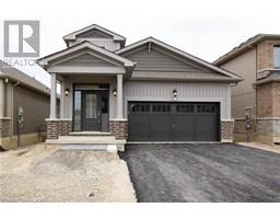 57 BLACKBIRD Way, hamilton, Ontario