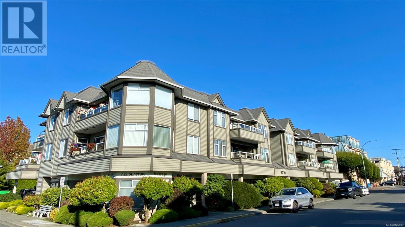 203 9710 Second St, Sidney, British Columbia