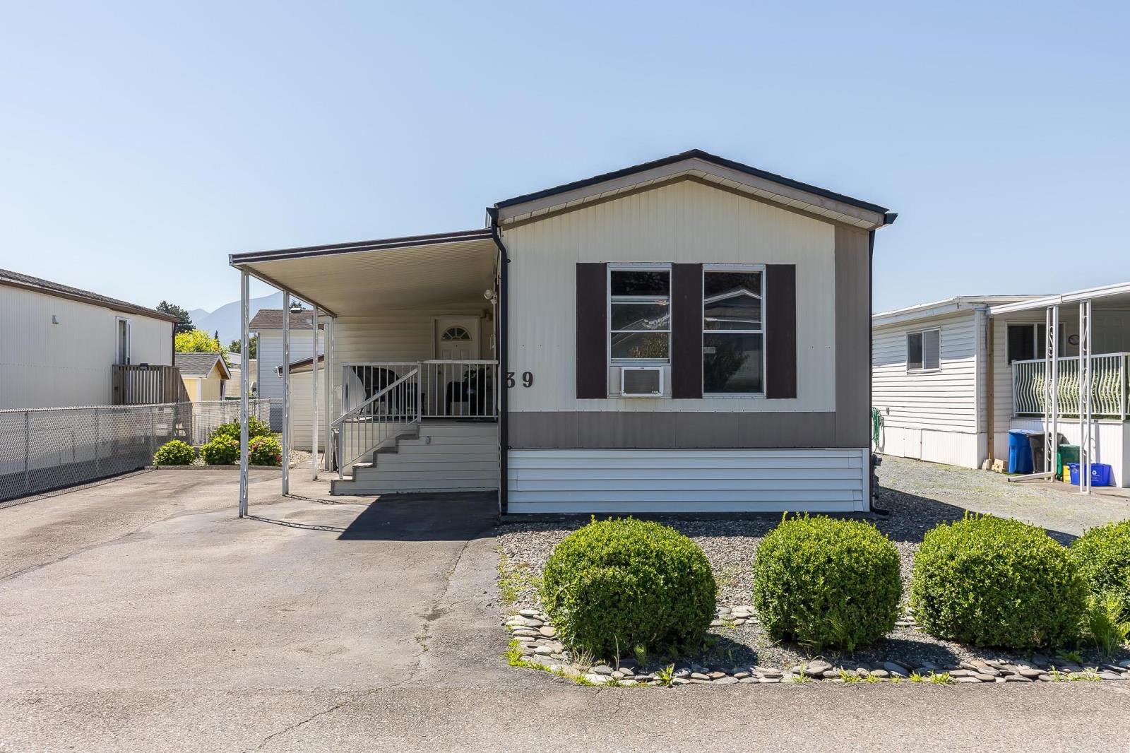 Property at 39 9055 ASHWELL ROAD image 2