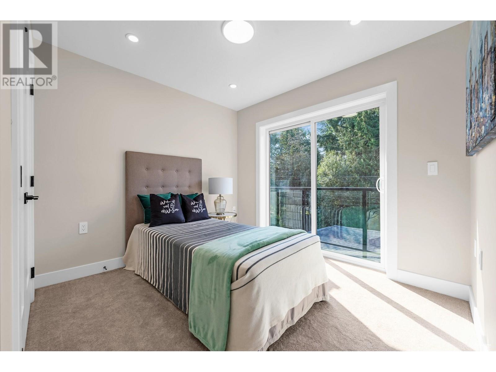 Listing Picture 29 of 39 : 1 1706 W 68TH AVENUE, Vancouver / 溫哥華 - 魯藝地產 Yvonne Lu Group - MLS Medallion Club Member