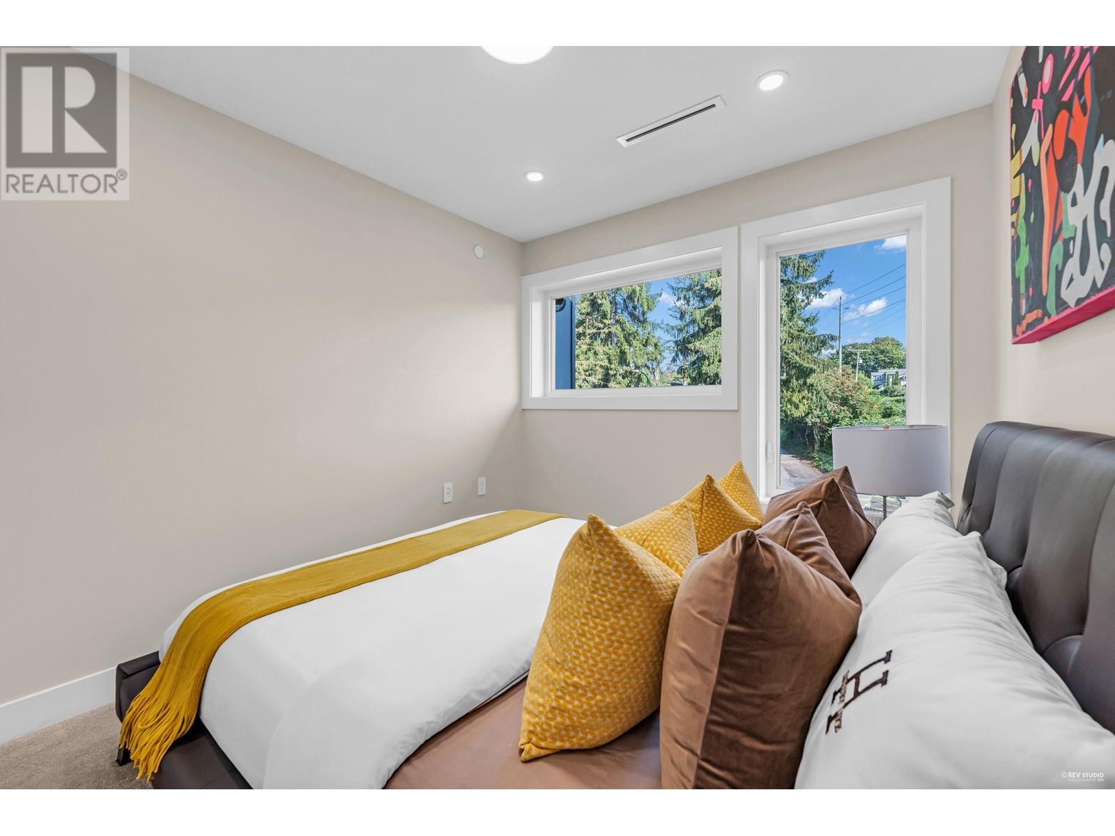 Listing Picture 32 of 39 : 1 1706 W 68TH AVENUE, Vancouver / 溫哥華 - 魯藝地產 Yvonne Lu Group - MLS Medallion Club Member