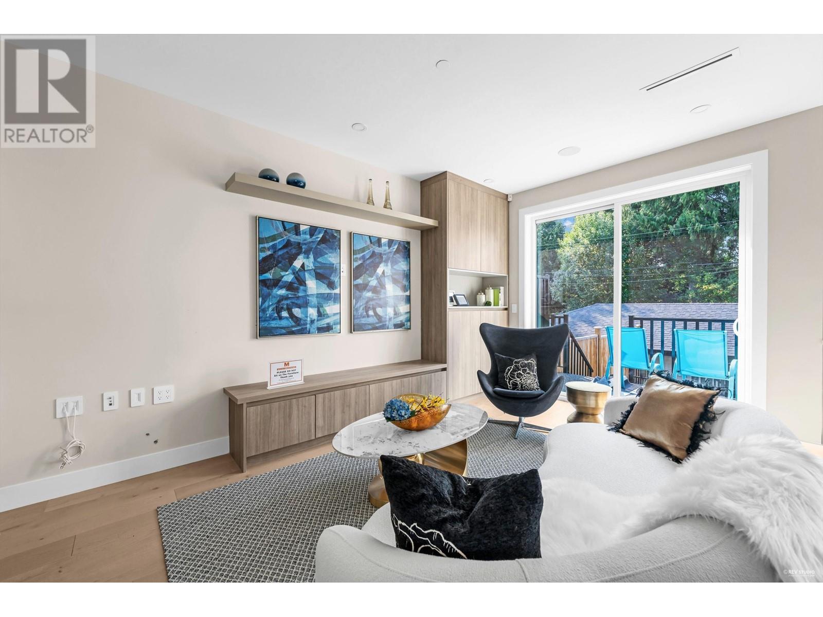 Listing Picture 15 of 39 : 1 1706 W 68TH AVENUE, Vancouver / 溫哥華 - 魯藝地產 Yvonne Lu Group - MLS Medallion Club Member