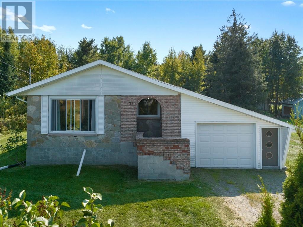 73 Ronald, Dowling, Ontario  P0M 1R0 - Photo 1 - 2119138