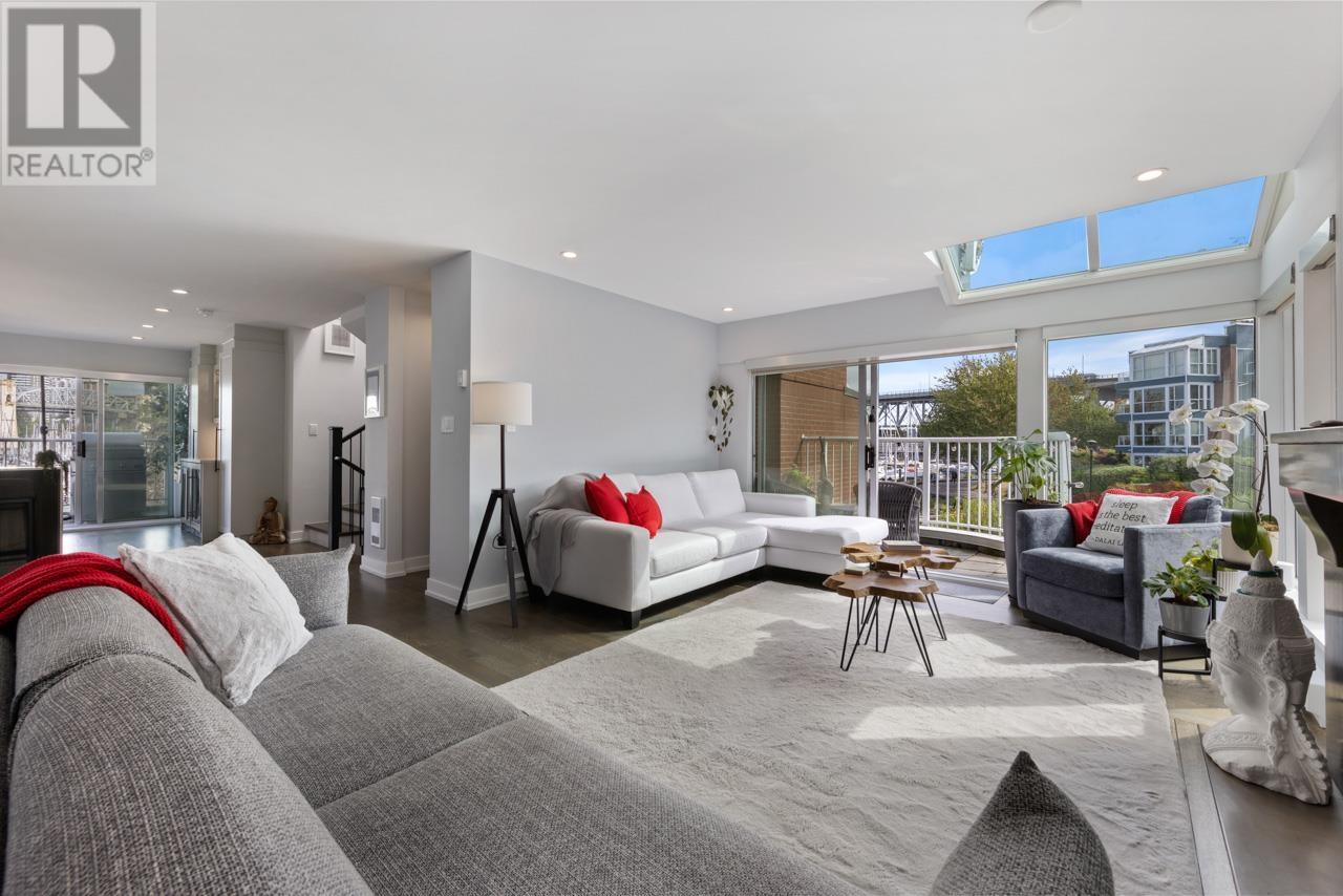 1594 ISLAND PARK WALK, Vancouver, British Columbia One Percent Realty