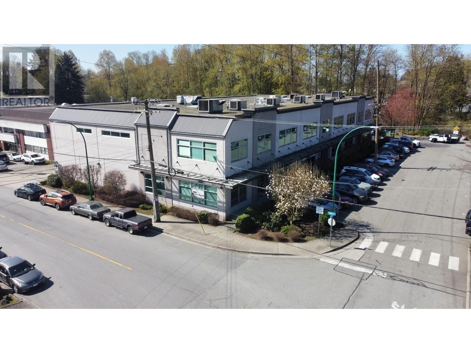 104 & 106 375 Lynn Avenue, North Vancouver, British Columbia V7J 2C4 - Photo 1 - C8063064