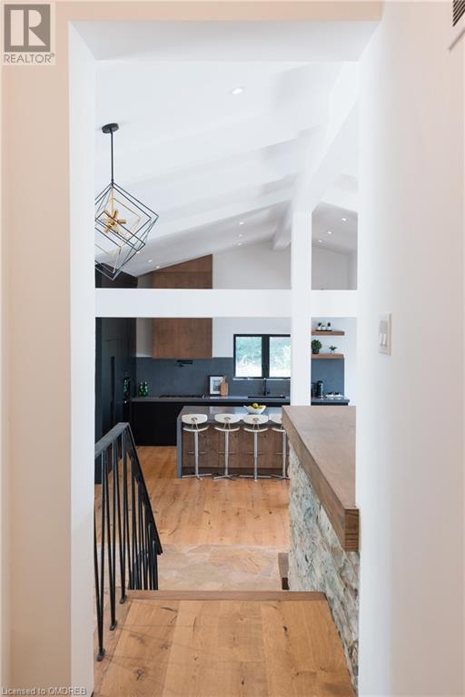 2226 Lakeshore Road, Burlington, Ontario  L7R 1A9 - Photo 14 - 40649285