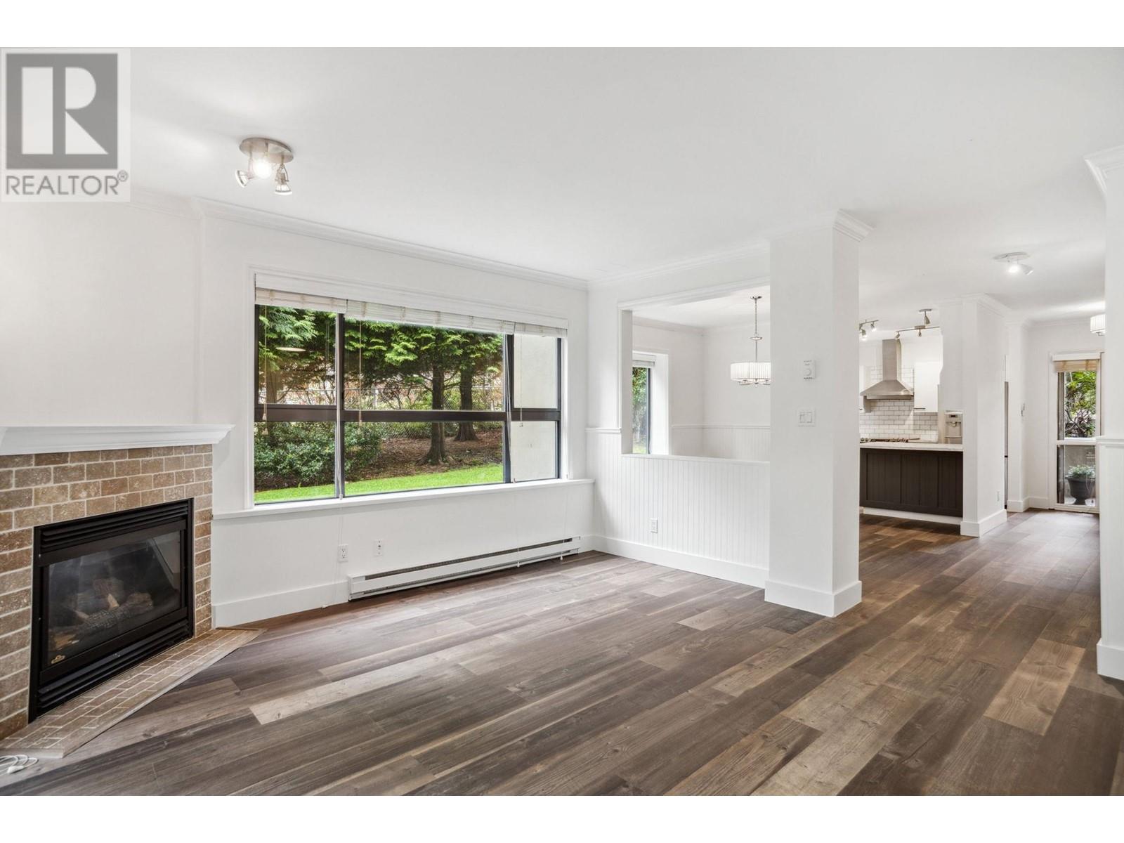 Listing Picture 15 of 38 : 1 4425 HALIFAX STREET, Burnaby / 本拿比 - 魯藝地產 Yvonne Lu Group - MLS Medallion Club Member