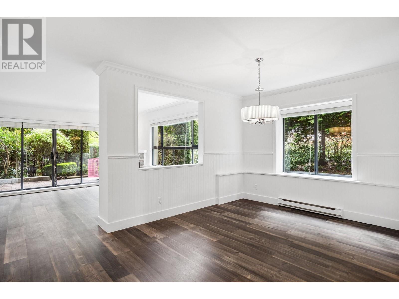 Listing Picture 13 of 38 : 1 4425 HALIFAX STREET, Burnaby / 本拿比 - 魯藝地產 Yvonne Lu Group - MLS Medallion Club Member