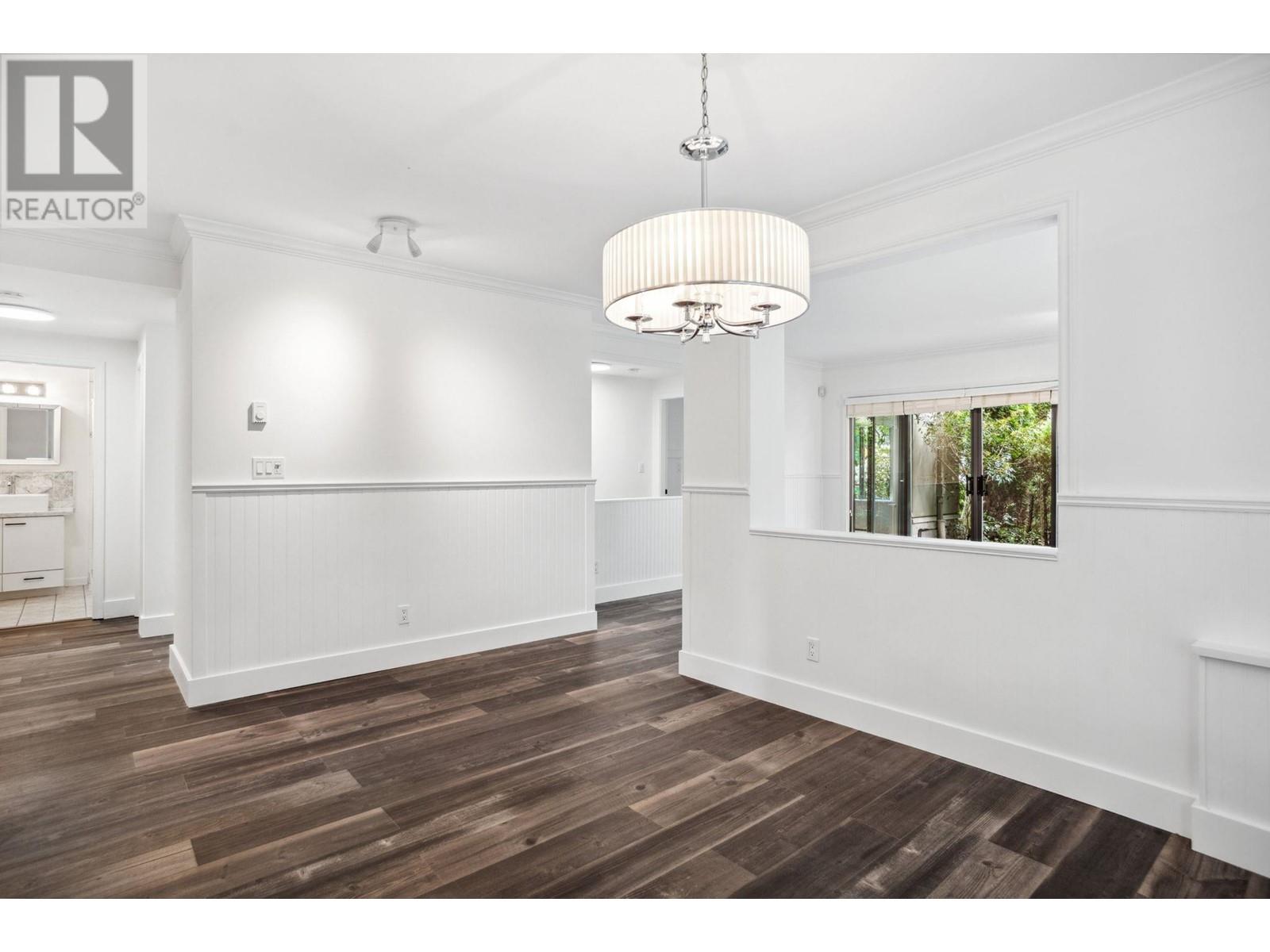 Listing Picture 10 of 38 : 1 4425 HALIFAX STREET, Burnaby / 本拿比 - 魯藝地產 Yvonne Lu Group - MLS Medallion Club Member