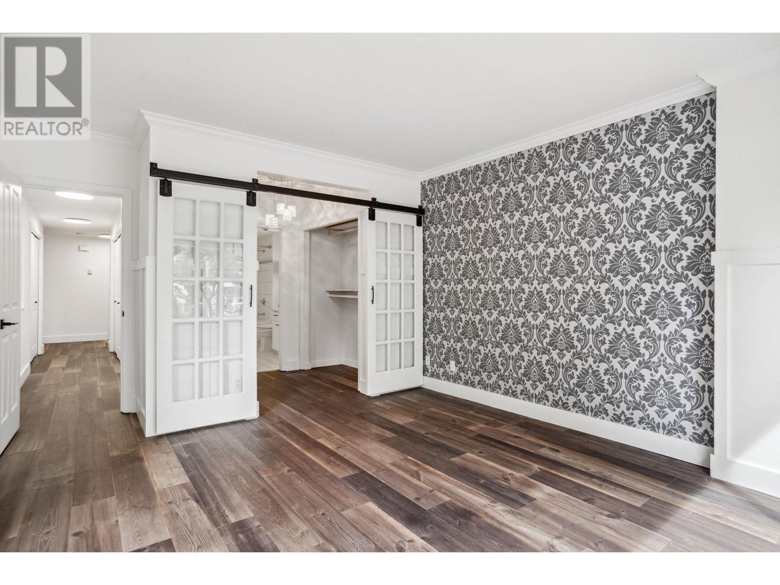 Listing Picture 18 of 38 : 1 4425 HALIFAX STREET, Burnaby / 本拿比 - 魯藝地產 Yvonne Lu Group - MLS Medallion Club Member