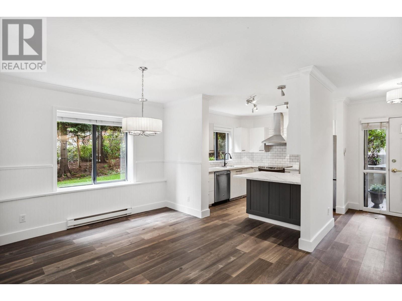 Listing Picture 8 of 38 : 1 4425 HALIFAX STREET, Burnaby / 本拿比 - 魯藝地產 Yvonne Lu Group - MLS Medallion Club Member