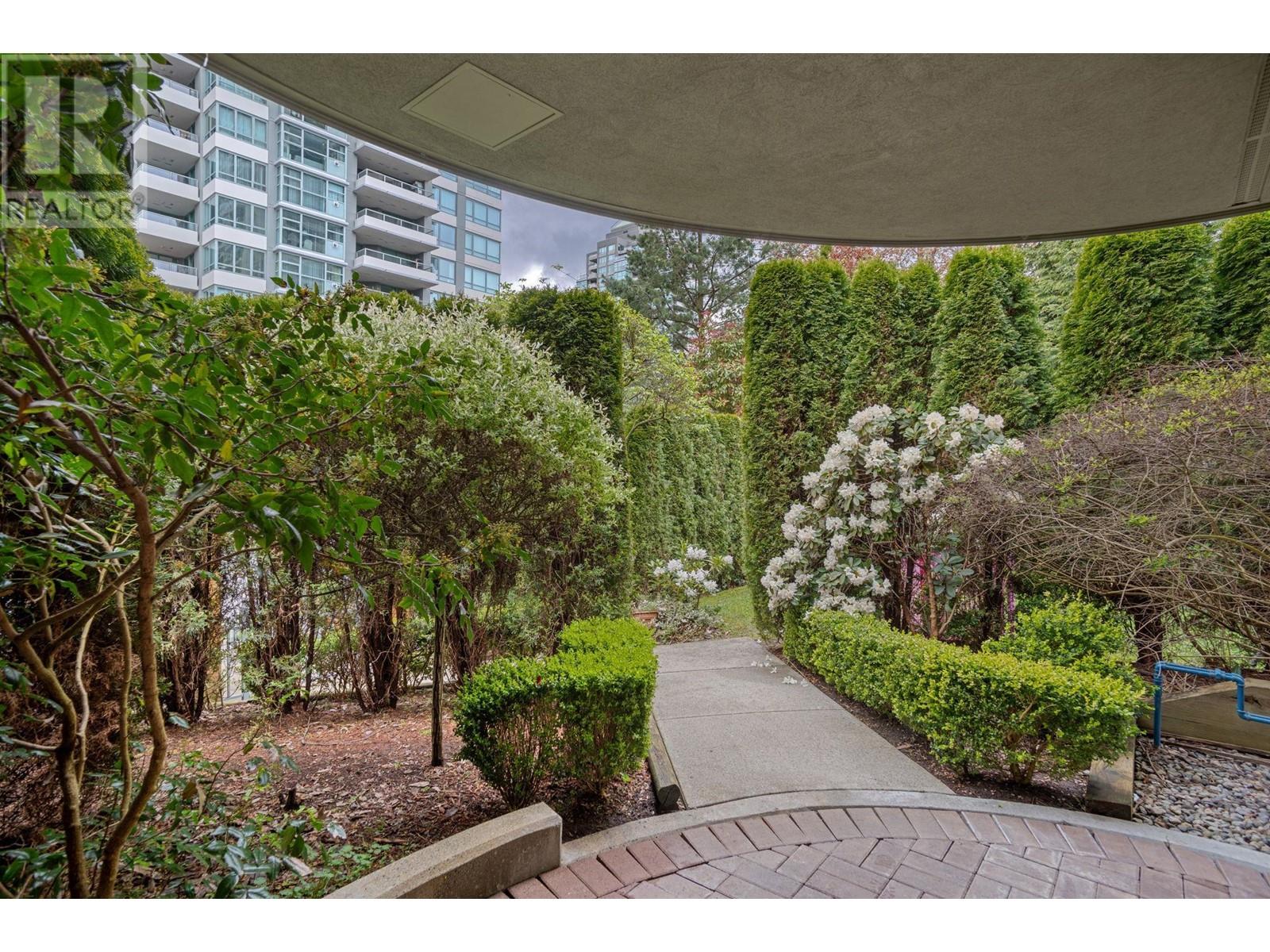 Listing Picture 29 of 38 : 1 4425 HALIFAX STREET, Burnaby / 本拿比 - 魯藝地產 Yvonne Lu Group - MLS Medallion Club Member