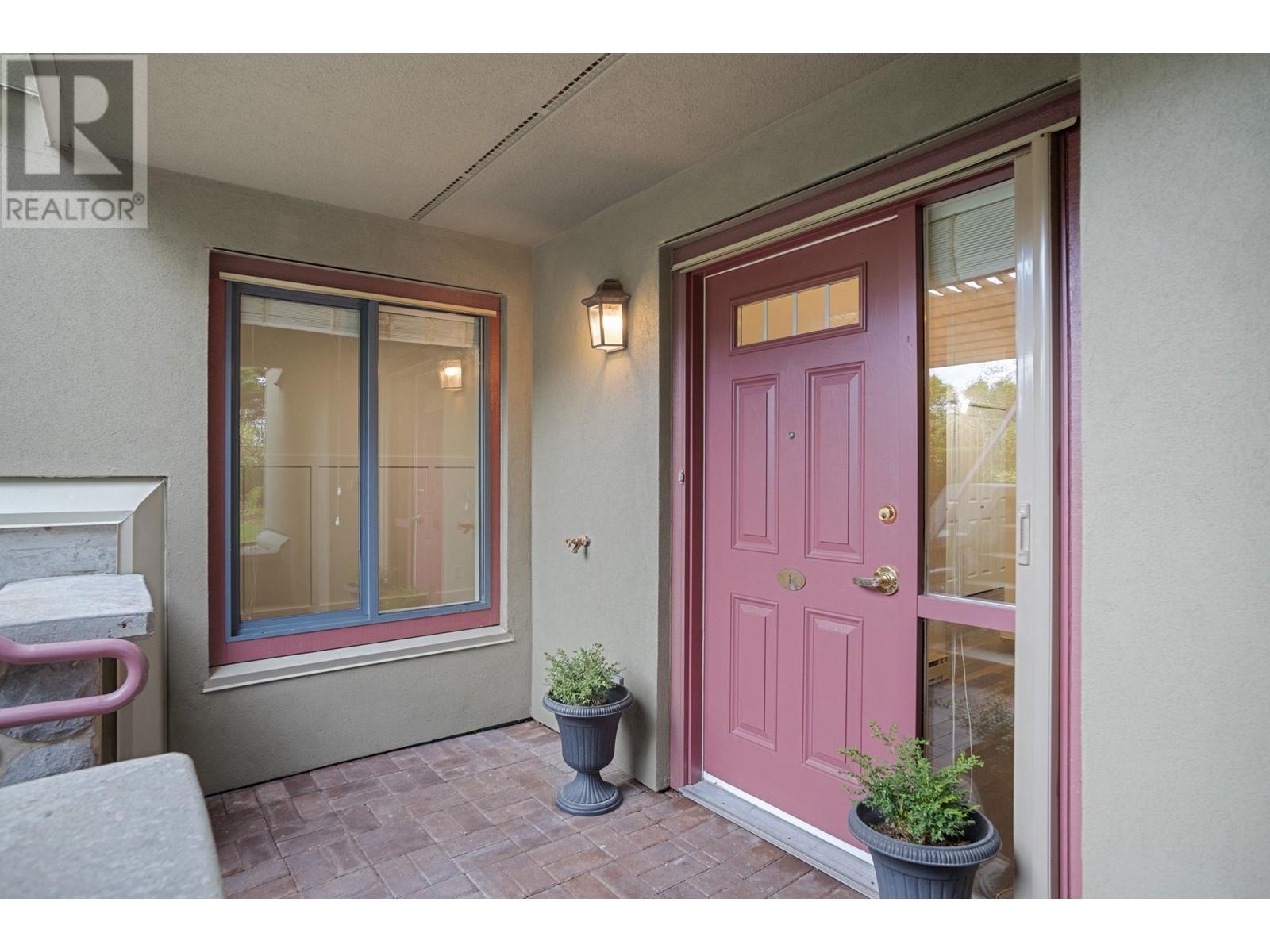 Listing Picture 37 of 38 : 1 4425 HALIFAX STREET, Burnaby / 本拿比 - 魯藝地產 Yvonne Lu Group - MLS Medallion Club Member