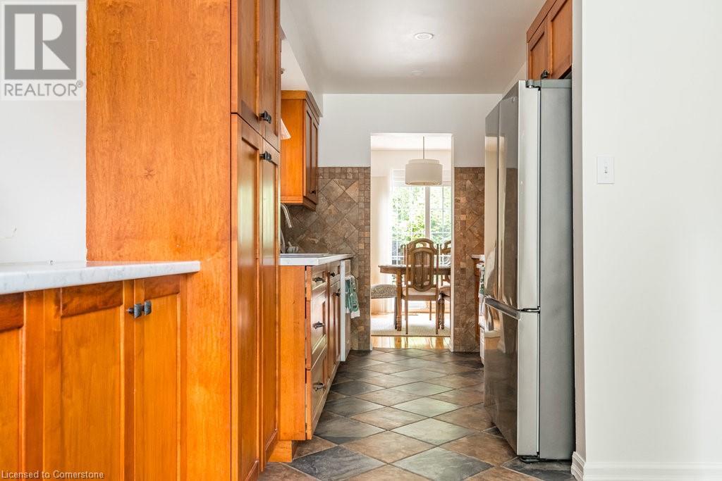 4 Knollwood Court, Dundas, Ontario  L9H 7A4 - Photo 13 - 40649324