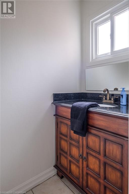 4 Knollwood Court, Dundas, Ontario  L9H 7A4 - Photo 19 - 40649324