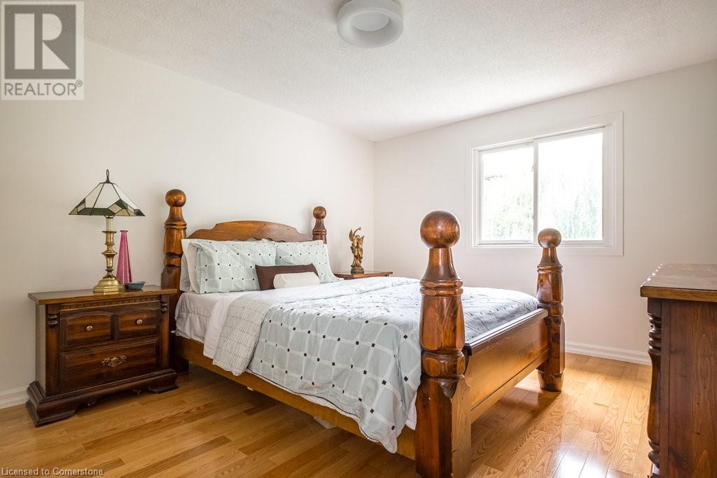 4 Knollwood Court, Dundas, Ontario  L9H 7A4 - Photo 26 - 40649324