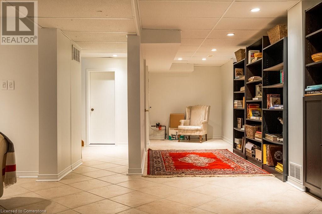 4 Knollwood Court, Dundas, Ontario  L9H 7A4 - Photo 31 - 40649324