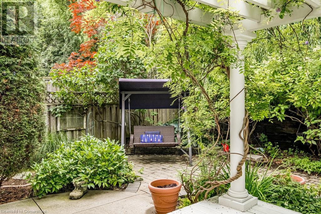 4 Knollwood Court, Dundas, Ontario  L9H 7A4 - Photo 39 - 40649324