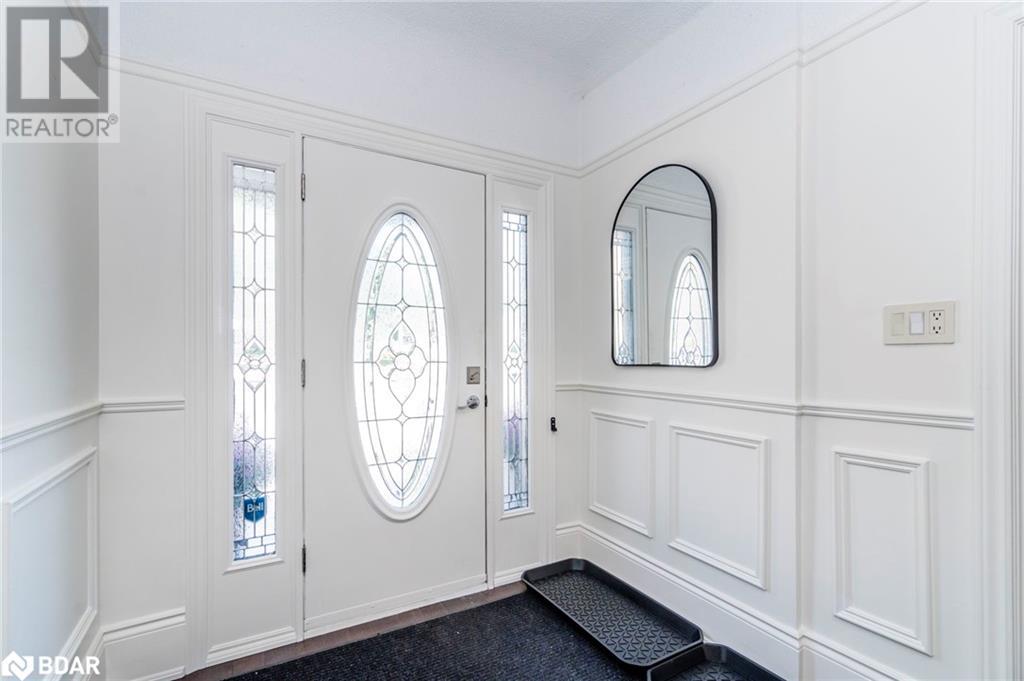 115 Collier Street, Barrie, Ontario  L4M 1H2 - Photo 3 - 40648803