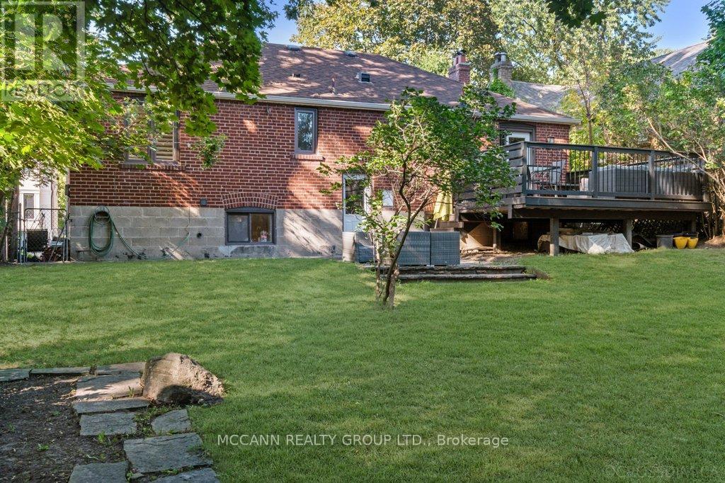 69 Carmichael Avenue, Toronto (Bedford Park-Nortown), Ontario  M5M 2W8 - Photo 32 - C9356702