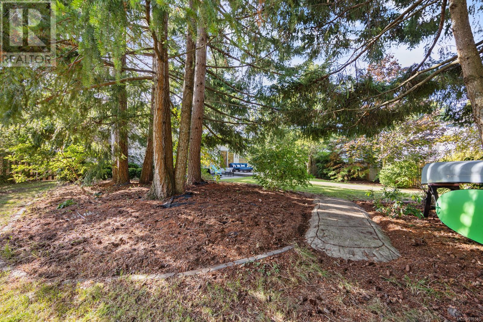 647 Sky View Pl, Comox, British Columbia  V9M 3R3 - Photo 42 - 976516