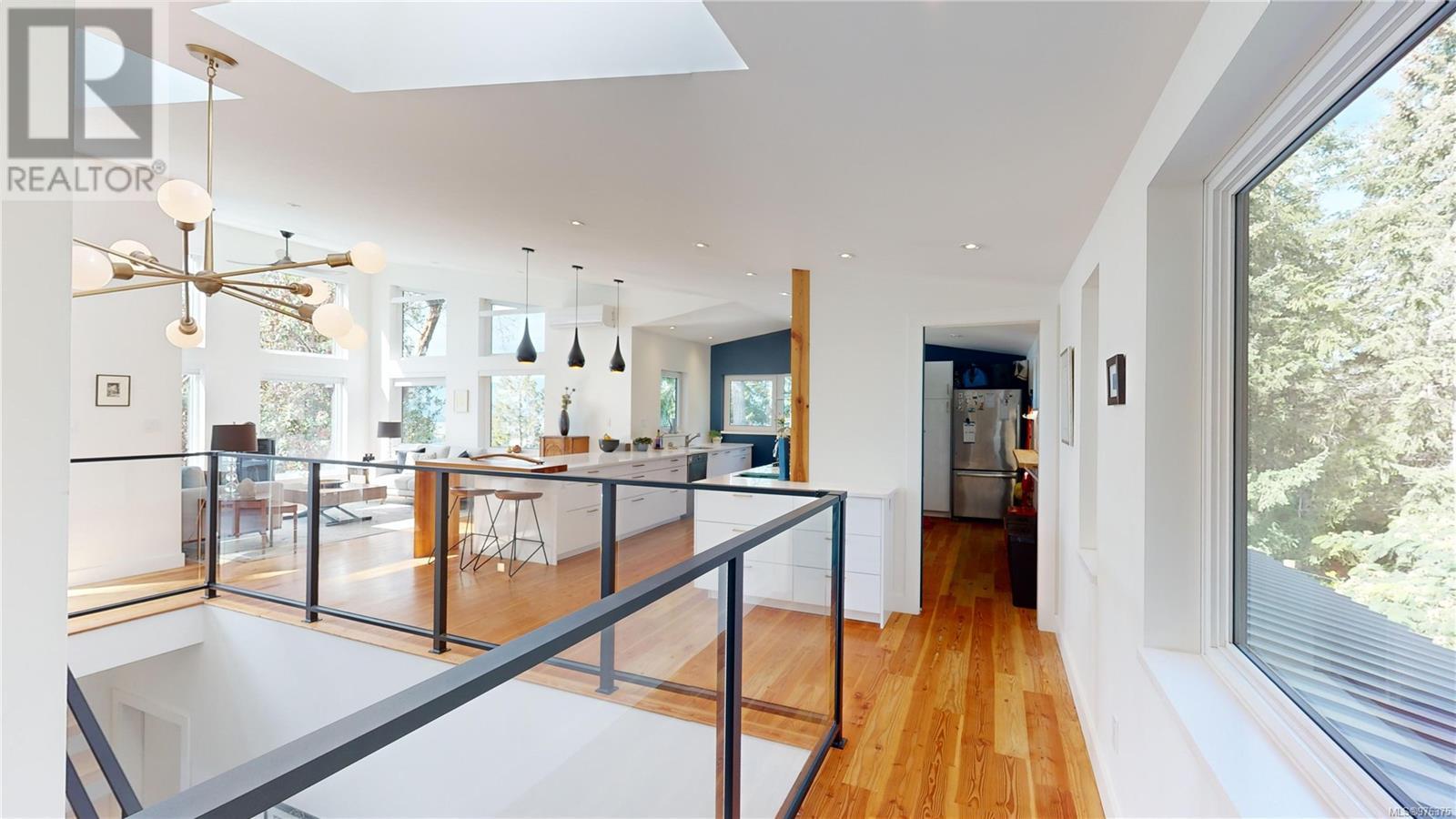 Property at 1322 Harrison Way image 4