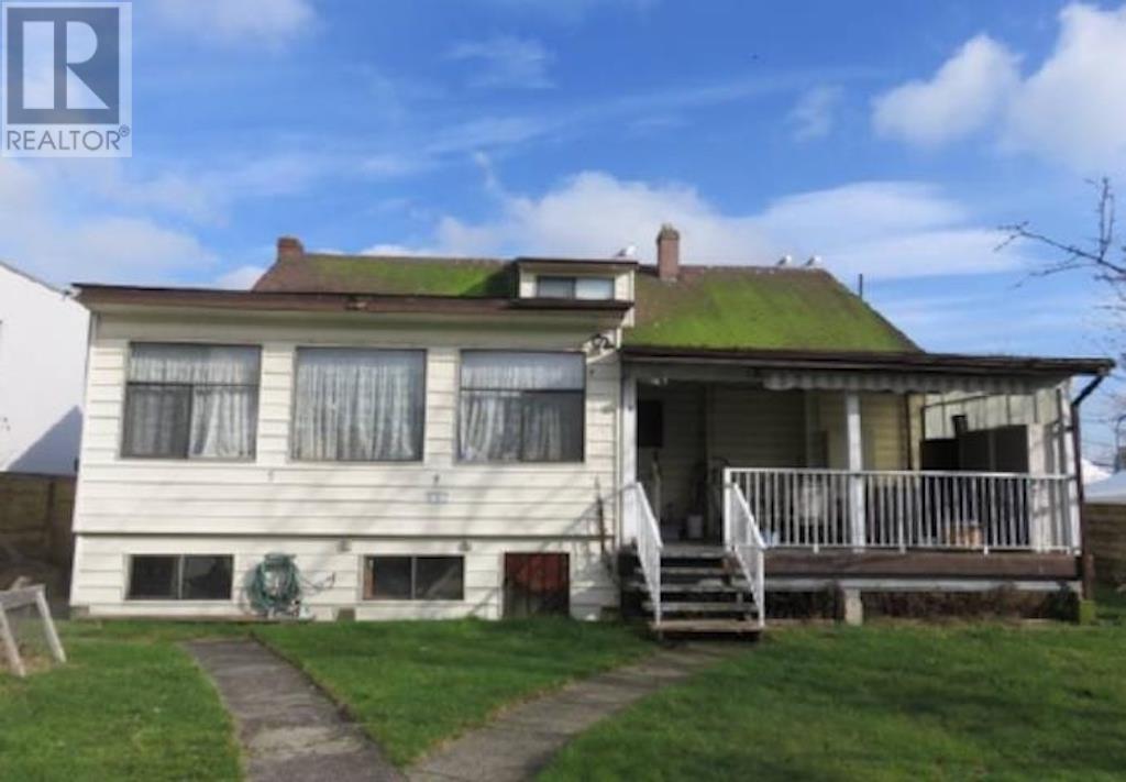 Listing Picture 24 of 25 : 7225 GILLEY AVENUE, Burnaby / 本拿比 - 魯藝地產 Yvonne Lu Group - MLS Medallion Club Member