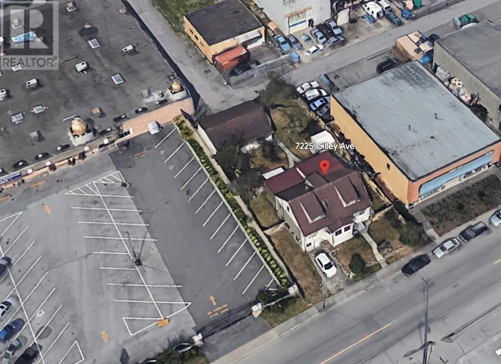 Listing Picture 2 of 25 : 7225 GILLEY AVENUE, Burnaby / 本拿比 - 魯藝地產 Yvonne Lu Group - MLS Medallion Club Member